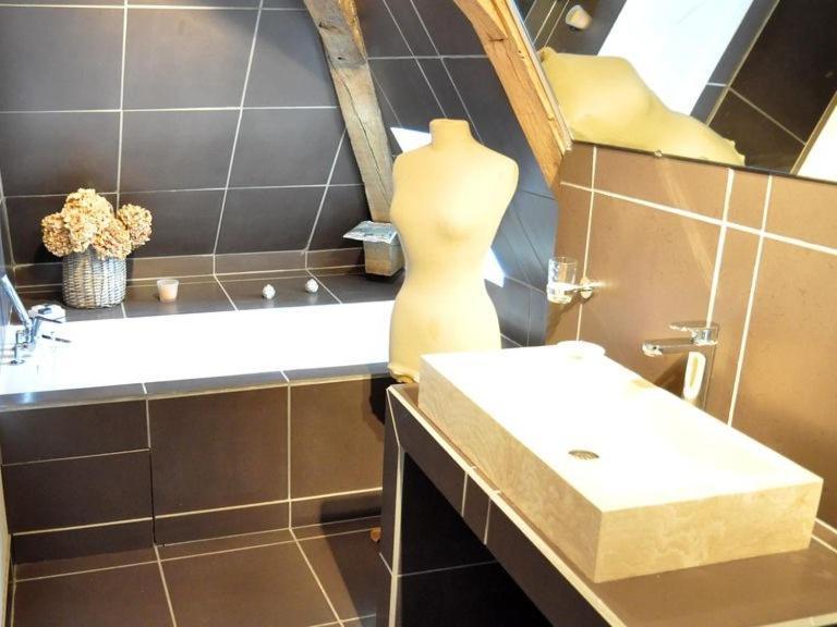 La Marronniere Hotel Cheffes-sur-Sarthe Ruang foto
