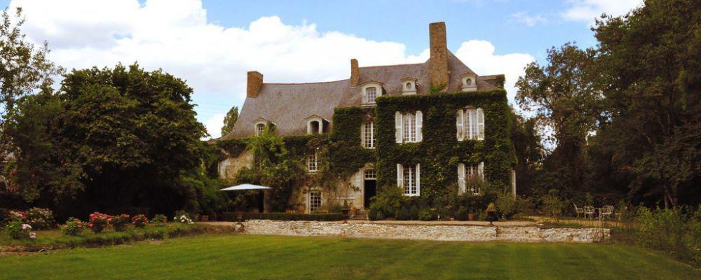 La Marronniere Hotel Cheffes-sur-Sarthe Bagian luar foto